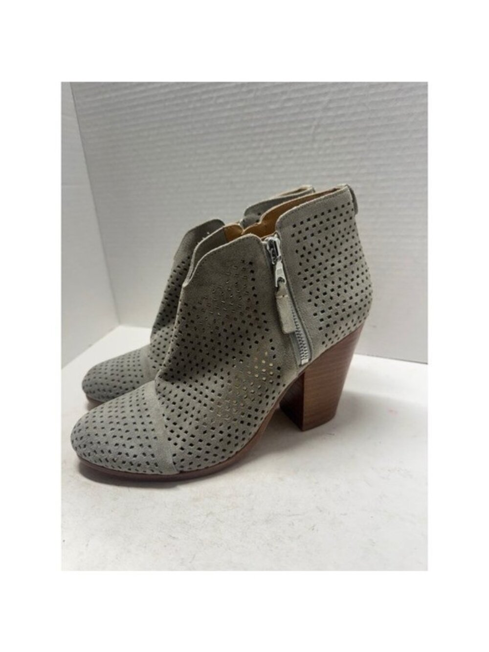 Rag & Bone Harrow Grey Perforated Suede Ankle Boots Women 39.5 9.5